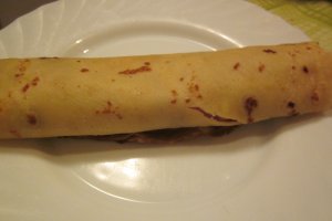 Clătite aperitiv cu miez de lapte