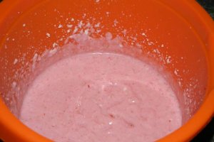 Cosulete cu crema de capsuni si Miez de lapte