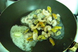 Orez cu fructe de mare