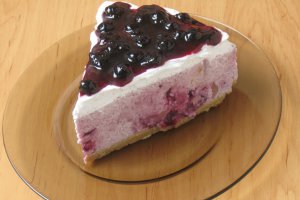 Cheesecake cu dulceata de afine (fara coacere)