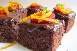 Prajitura cu visine, cacao si ciocolata