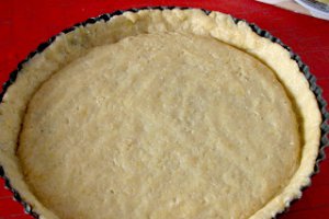 Tarta cu prune caramelizate