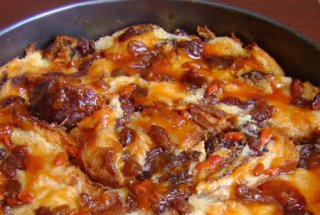 Budinca pufoasa din cozonac,crema de whiskey si goji