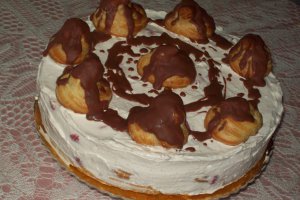 Tort ecler cu crema de capsuni