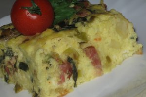 Sufleu de cartofi cu bacon si ceapa verde