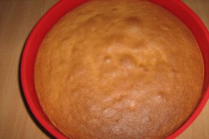 Pandispan cu frisca si fructe dupa Eric Lanlard