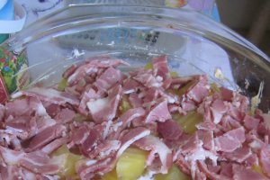 Cartofi franțuzești înnobilați cu bacon