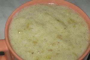 Budinca de vanilie cu dulceata de afine