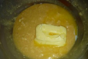 Cozonac cu umplutura mixta