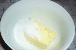 Cozonac cu umplutura mixta