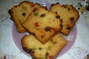 Cozonac cu umplutura mixta
