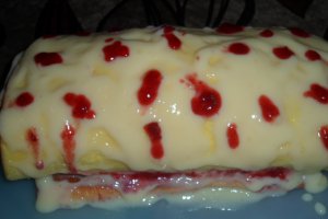 Rulada cu gem de visine si crema de vanilie