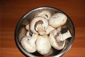 Ciuperci umplute mioritice