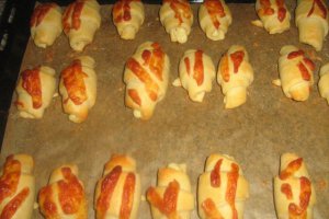 Cornulete pufoase ( aperitiv)