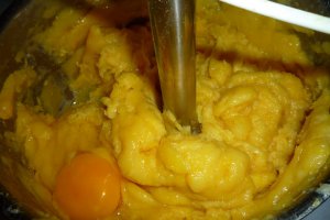 Choux a la creme cu capsuni