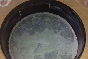 Tort fenomenal de moale cu ciocolata si crema cu fructe