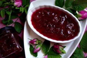 Dulceata de trandafiri
