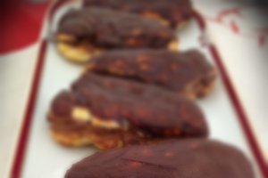 Ecler cu crema de ciocolata