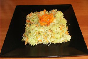 Salata de varza si cartofi