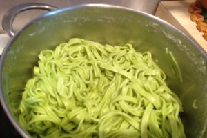Tagliatelle verzi cu masline si capere