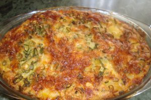 Cartofi gratinati cu pulpa de porc la cuptor