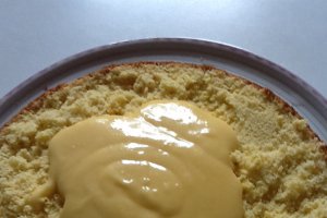 Tort de lemon curd si capsune