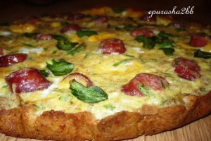Tarta sarata cu blat din tarate si unsoare de cocos cu branza si valeriana