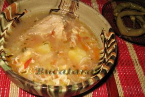 Ciorba taraneasca de gaina
