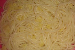 Spaghete cu sos de rosii