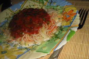 Spaghete cu sos de rosii