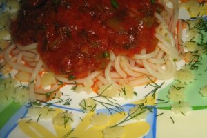 Spaghete cu sos de rosii