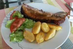 Piept de porc rumenit la cuptor