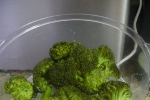 Brocolli cu maioneza de post