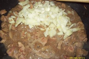 Spaghete cu sos de ficat