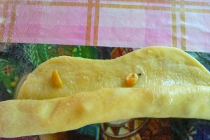 Chifle dulci cu  alune