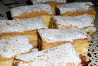 Desert placinta cu branza si smantana