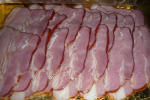 Cartofi noi cu bacon, la cuptor