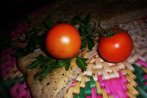 Lipie neagra cu verdeturi uscate