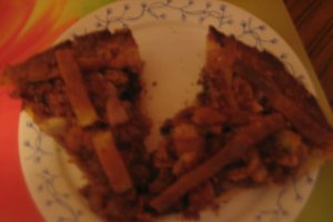 Tarta cu migdale, ciocolata , stafide si nuca de cocos
