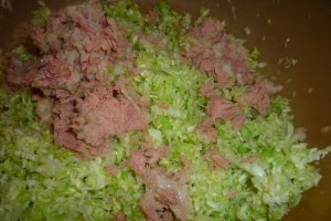 Salata de varza dulce cu ton