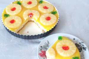 Cheesecake cu ananas si jeleuri