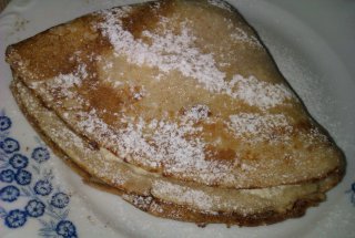Clatite cu branza dulce si capsuni