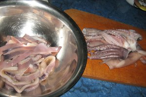 Salata cu calamari si cartofi natur