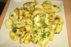 Salata cu calamari si cartofi natur