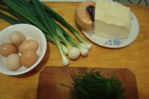 Omleta cu cascaval si ceapa verde