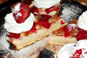 Tarta cu capsuni,banane si mascarpone