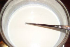 Tort de clatite cu ciocolata si frisca