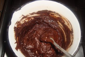 Tort de clatite cu ciocolata si frisca