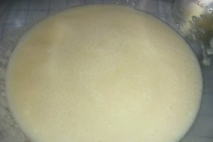 Briose cu iaurt si fructe de padure