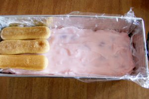 Tort de vara cu piscoturi si capsuni